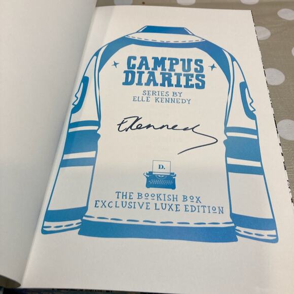 05 Bookish Box THE GRAHAM EFFECT Elle Kennedy BRAND NEW Signed w/Sprayed Edges - Picture 4 of 5